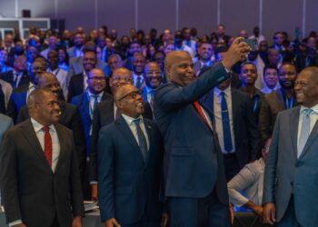 Sem cumprir Direitos Humanos básicos dos moçambicanos, Chapo proclama que “Internet é para todos e é promovida como um direito humano!”