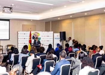 Conferência “Mulheres nas Finanças” debate inclusão financeira das mulheres em Moçambique