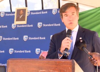 Standard Bank reforça acesso à água com inauguração de fontenária em Alto-Molócuè