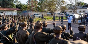 Educação, Saúde e Agricultura ainda mais sacrificados para aumentar esforço de guerra em Moçambique