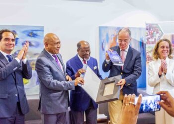 Lourenço do Rosário distinguido pelo contributo à educação e desenvolvimento de Moçambique