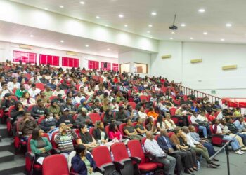 Universidade Politécnica promove debate sobre inovação e sustentabilidade na Engenharia