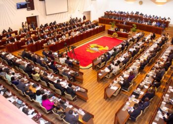Frelimo aprova orçamento rectificativo para justificar gastos populistas de Chapo