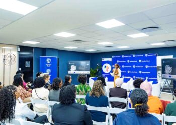 Lioness Lean destaca potencial de negócios para as mulheres na economia azul
