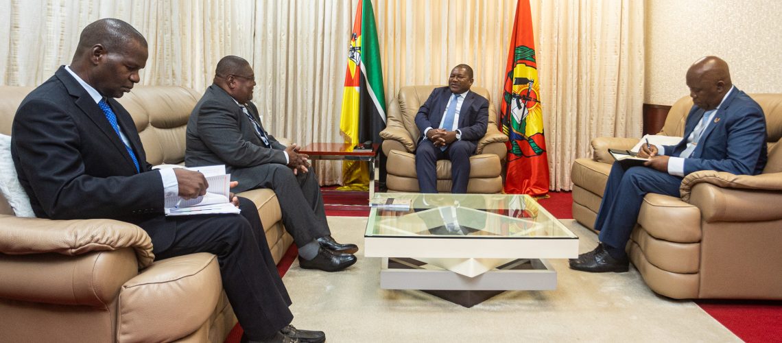 PR Nyusi recebe Ussufo Momade, Presidente da RENAMO em audiência-17