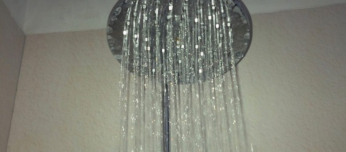 Água potável 20 a 100 por cento mais cara em Moçambique