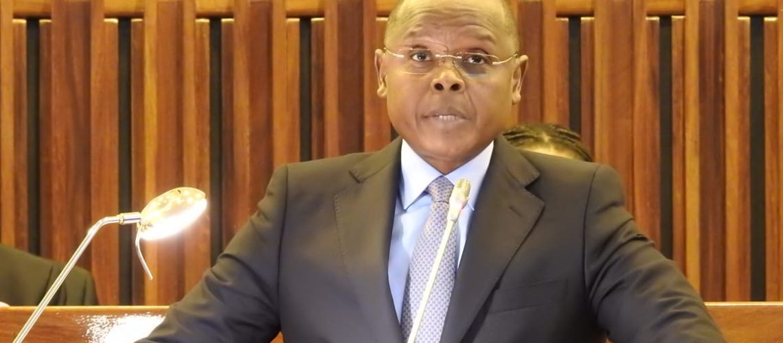 ar-2904-letela-close