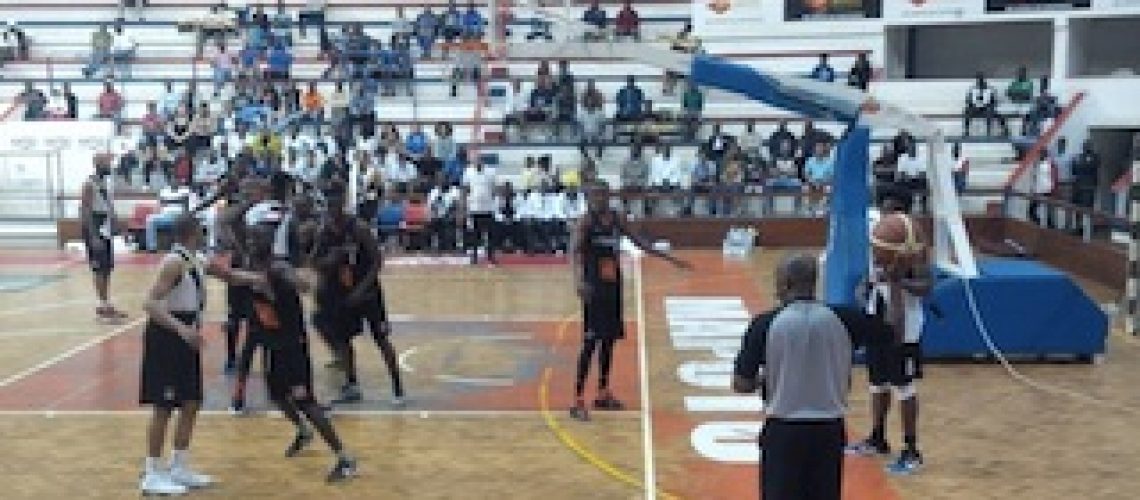Desportivo começa defesa do título nacional de basquetebol com derrota mas mostra raça diante do Ferroviário da Beira