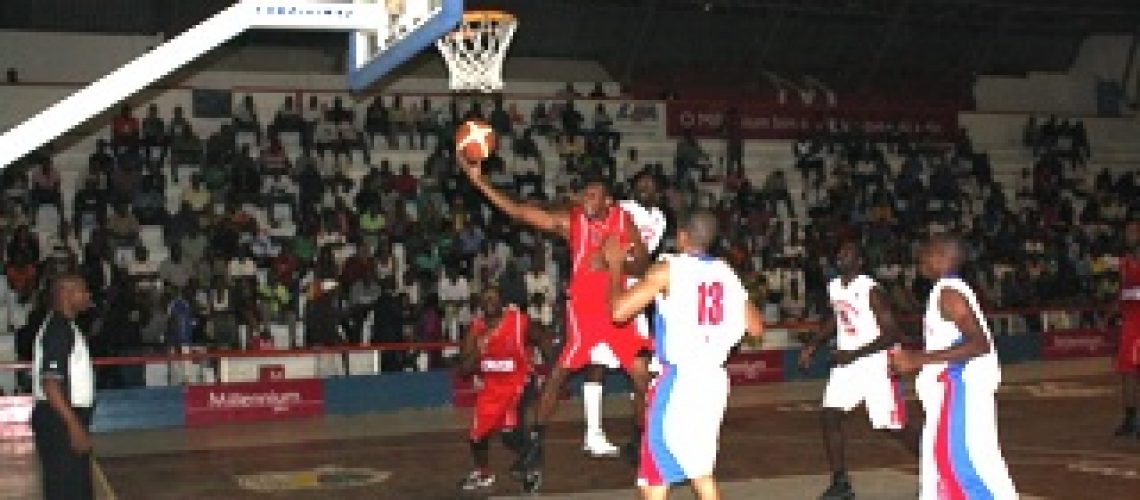 Afrobasquete: angolanos impõem-se ao campeão nacional