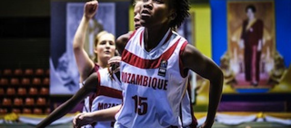 Moçambique volta a perder no Mundial de basquete sub-19 e enfrenta China nos oitavos