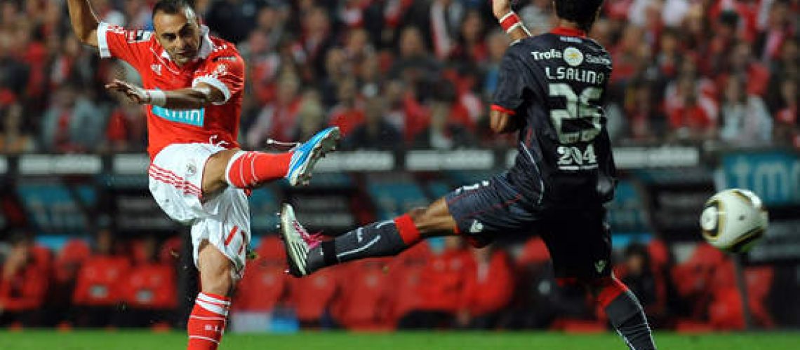 Superliga: Carlos Martins leva Benfica ao segundo