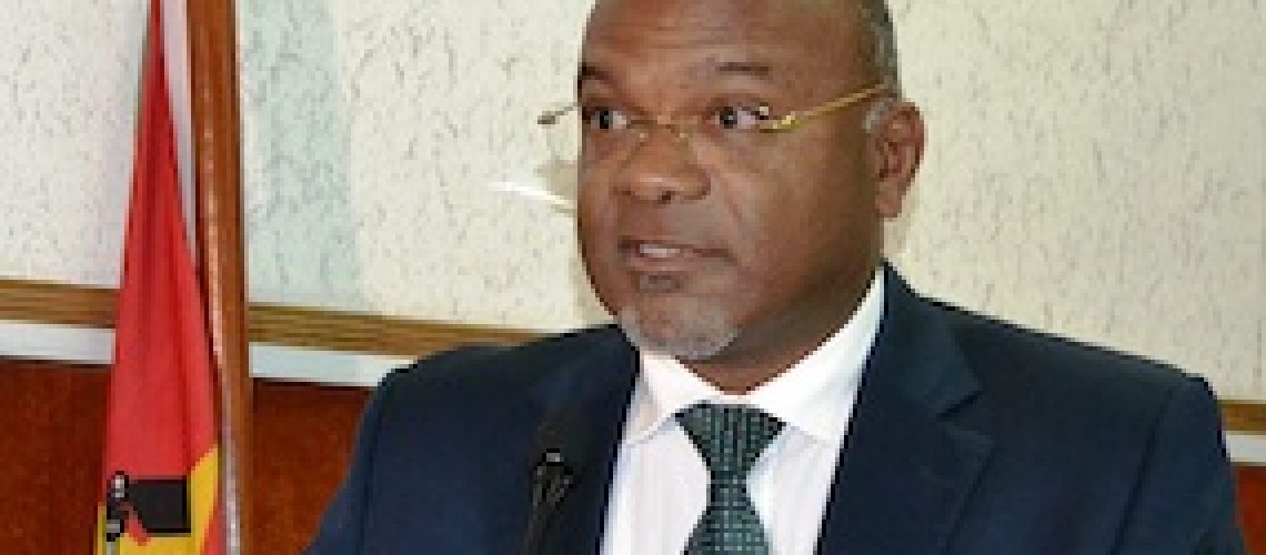 Ministro dos Transportes admite demissão precipitada do Conselho de Administração das LAM