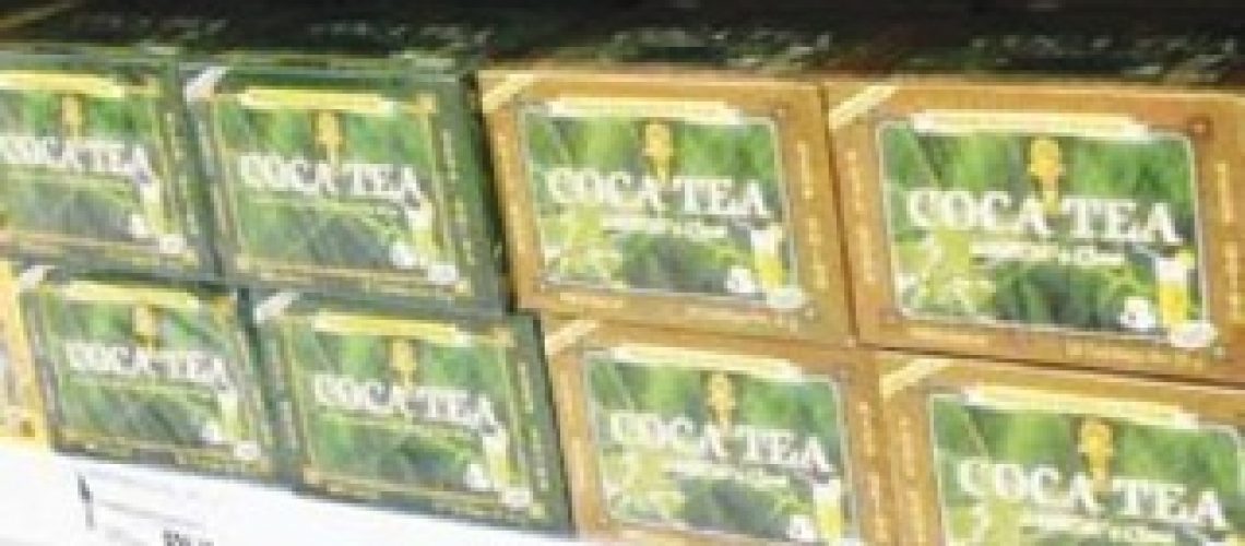 Pol cia sul africana volta a descobrir ch de coca na nas lojas