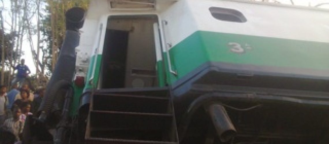 Descarrilamento de comboio fere dezenas passageiros na Matola