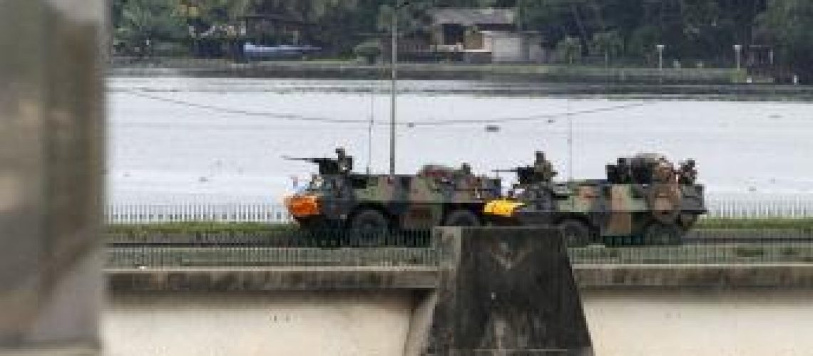 Costa do Marfim: Forças de Ouattara invadem casa de Gbagbo em ofensiva final