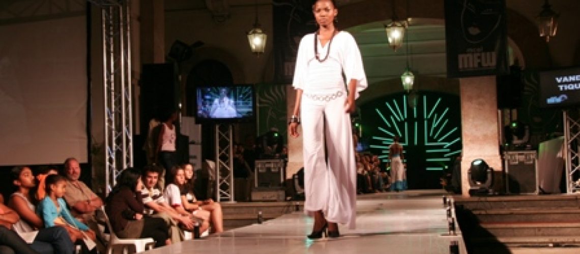 Beleza e glamour na 4 edicão do Mocambique Fashion Week