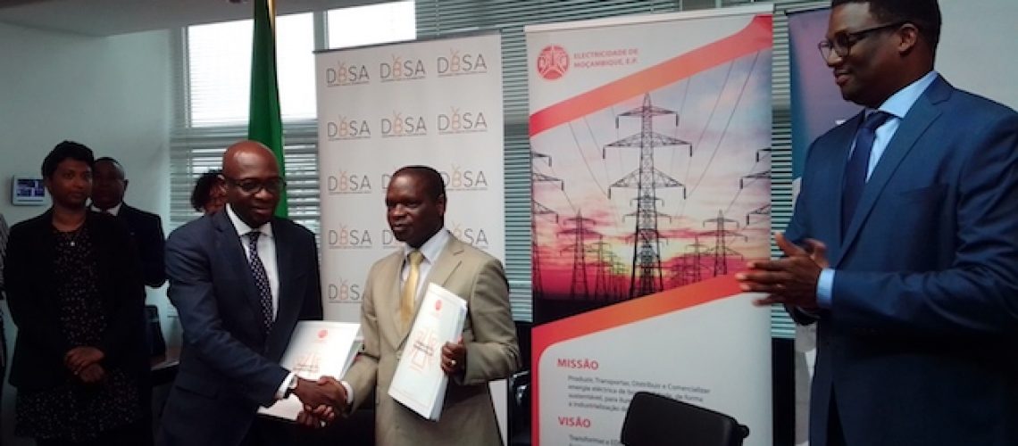 Dívidas ilegais continuam a pressionar melhoria da energia eléctrica em Moçambique