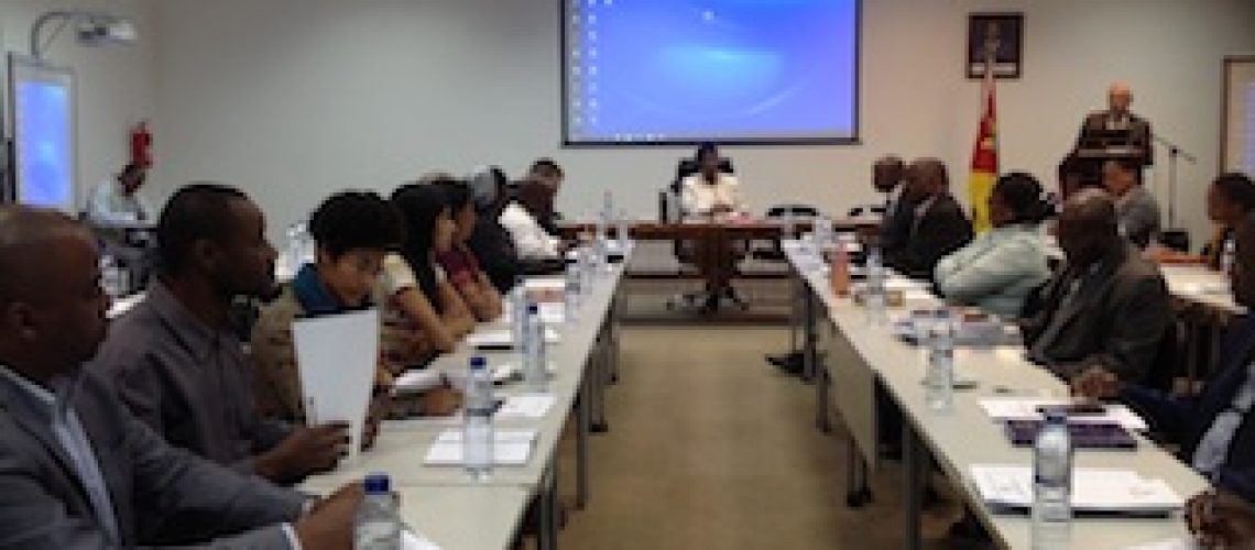 Escolas Comunitárias que funcionam com apoio do Estado cobram taxas ilícitas e exorbitantes