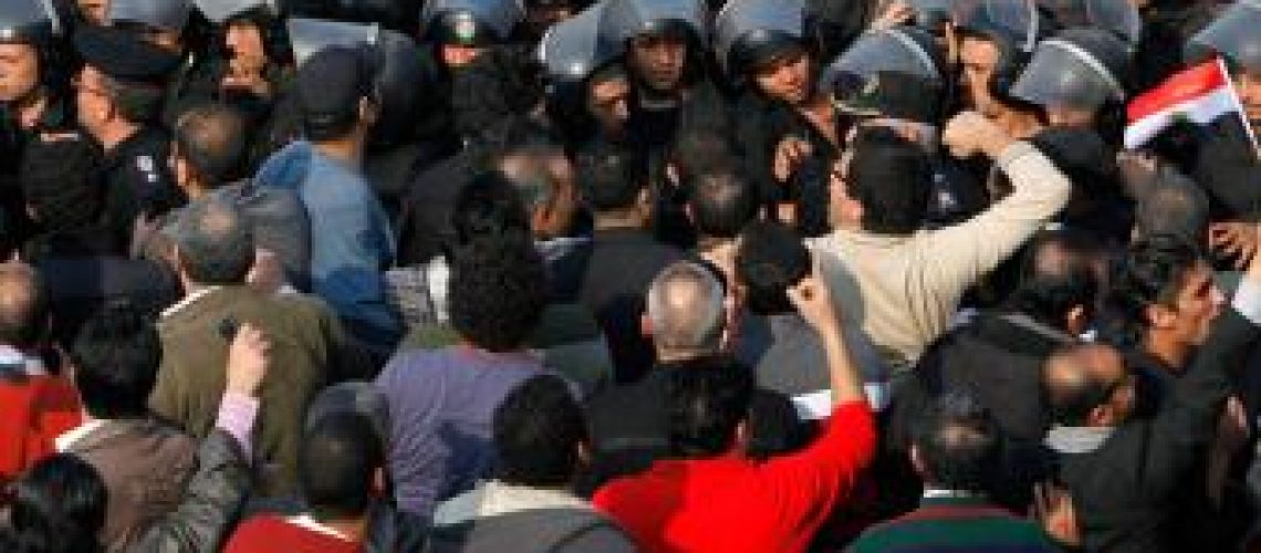 Egipto: 700 pessoas detidas e 2 mortos em onda de protestos