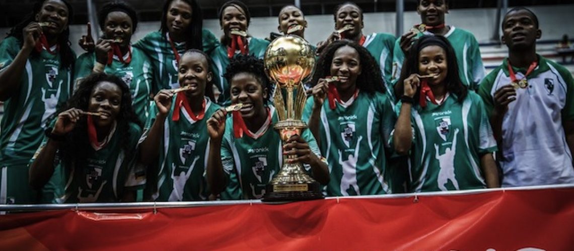 À terceira Ferroviário de Maputo agarra mais importante troféu de clubes de basquetebol de África