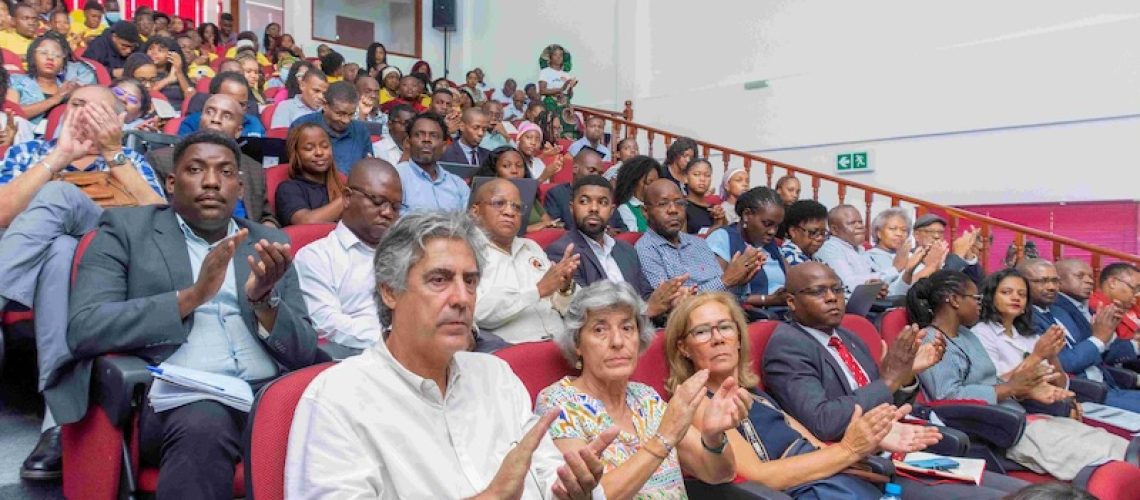 fim-apo-Work4Progress-publico
