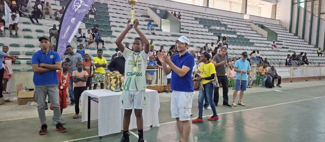 fim-cornelder-basquete