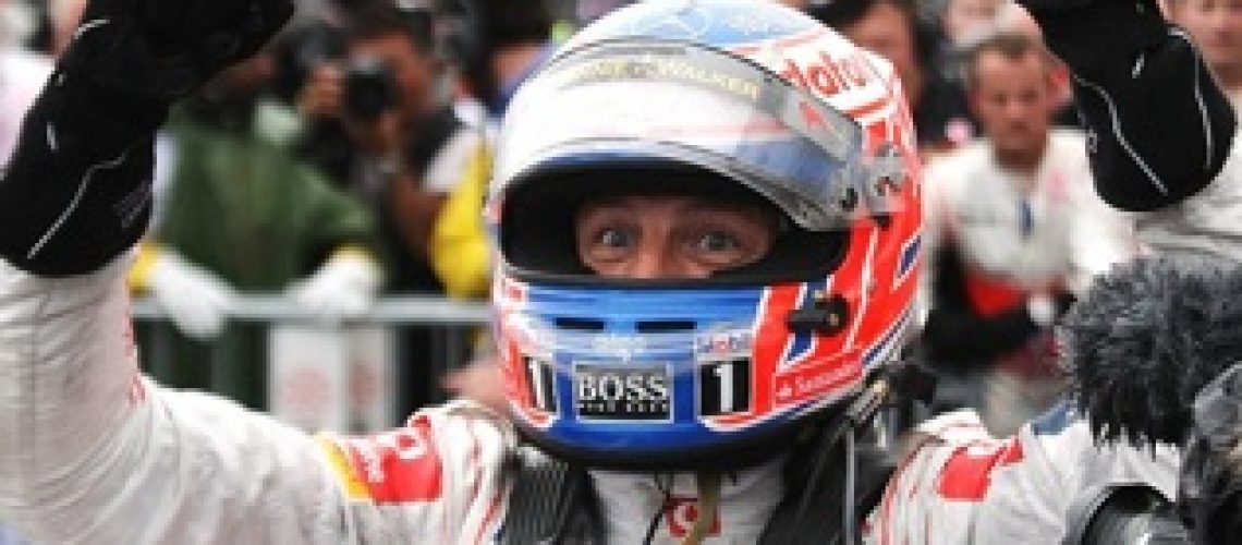 Formula 1: Button ultrapassada Vettel na última volta e vence o GP do Canadá