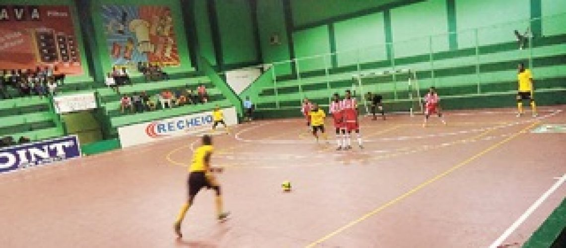 Futsal: Arbitragem decide a partida entre Liga Muçulmana e Auto Avenida