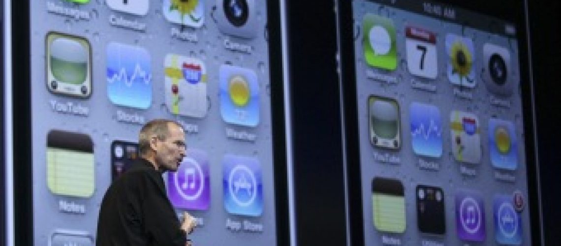 Jobs divulga última versão do iPhone