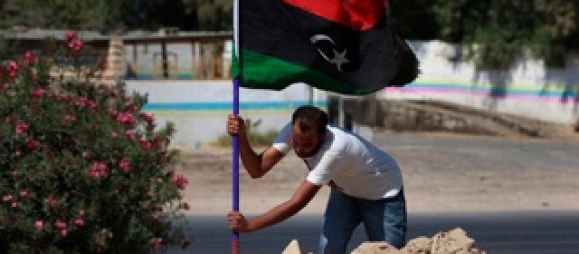 Líbia: rebeldes entraram em Trípoli; iminente queda do ditador Khadafi