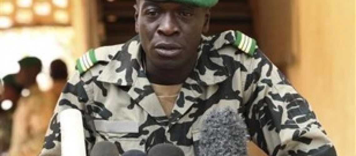 Junta militar de Mali promete transição para governo civil