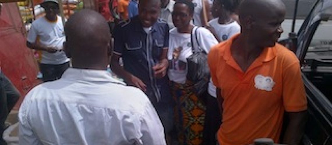 Autárquicas 2013: “O município deve acarinhar o comércio informal”