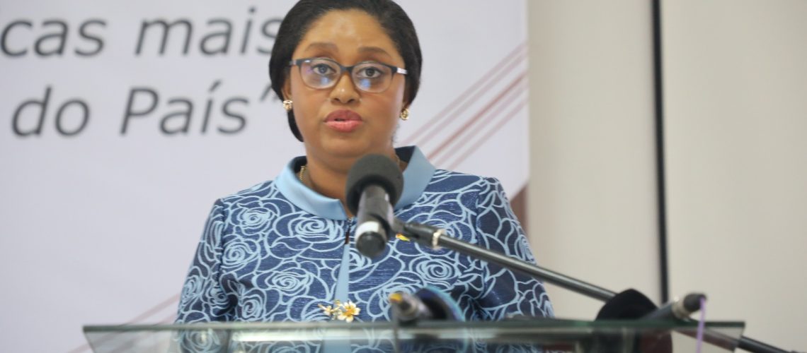 mef-carla-louveira-cc