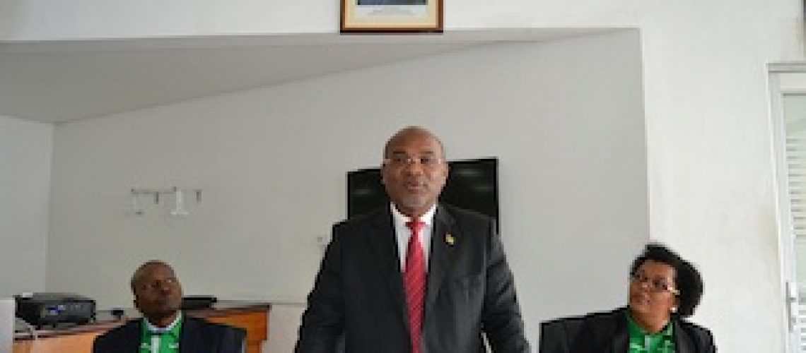 Aos funcionários do INATTER: Ministro dos Transportes e Comunicações adverte sobre consequências da corrupção