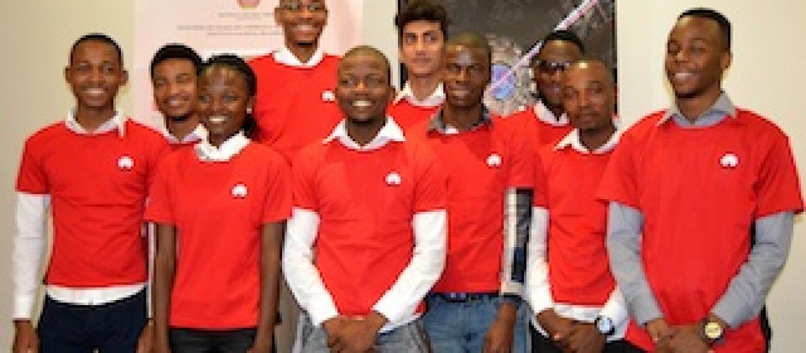 Da área das TICs: Dez finalistas moçambicanos vão estagiar na multinacional chinesa Huawei