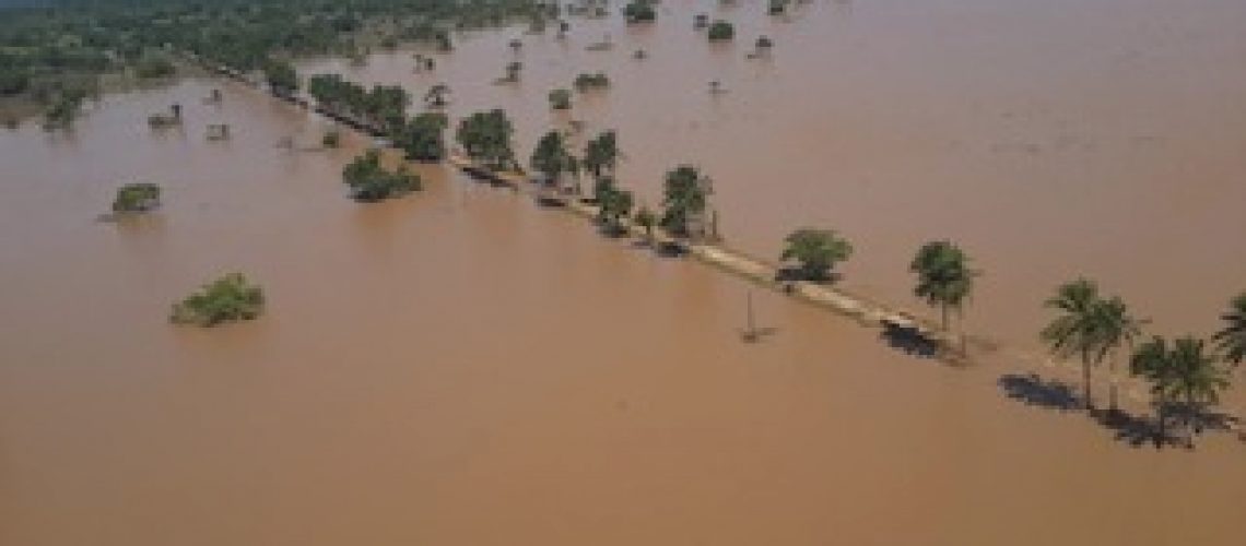 Cheias em Moçambique: chuva dá trégua; estrada entre os distritos de Mecufi e Chiure interrompida