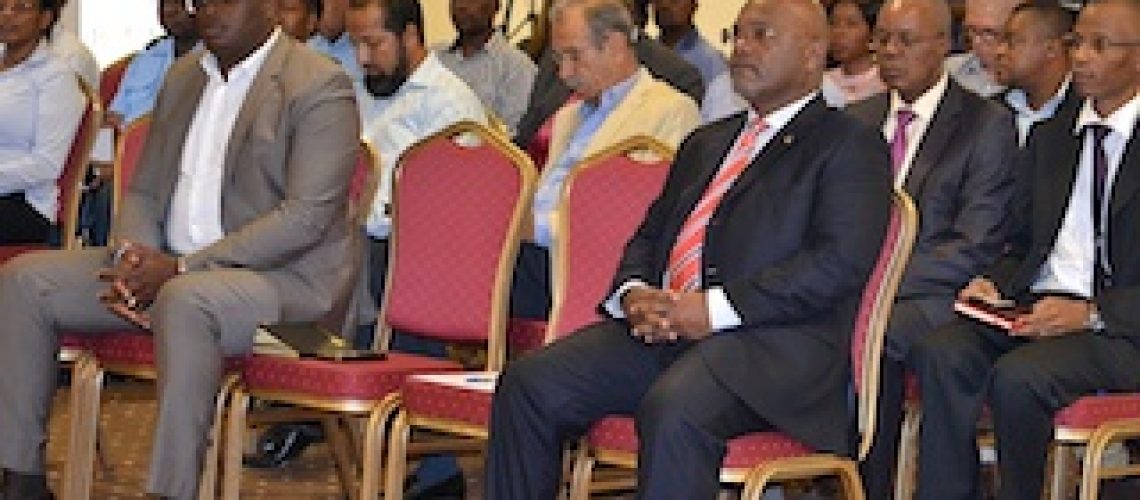 Para reduzir sinistralidade na EN4: Minérios a granel devem ser transportados nas linhas férreas e não por camiões