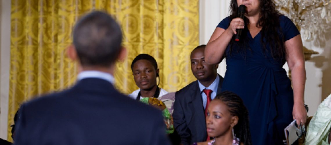 Jovens moçambicanos conferenciam com Obama