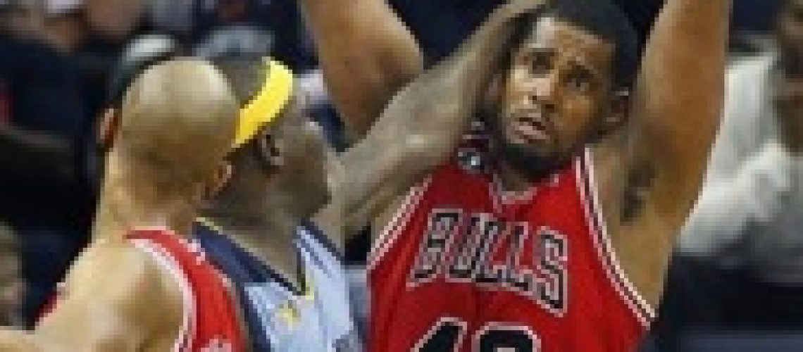 NBA: Rose empurra Bulls para a vitória