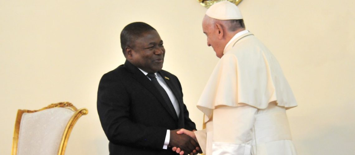 nyusi-papa-francisco