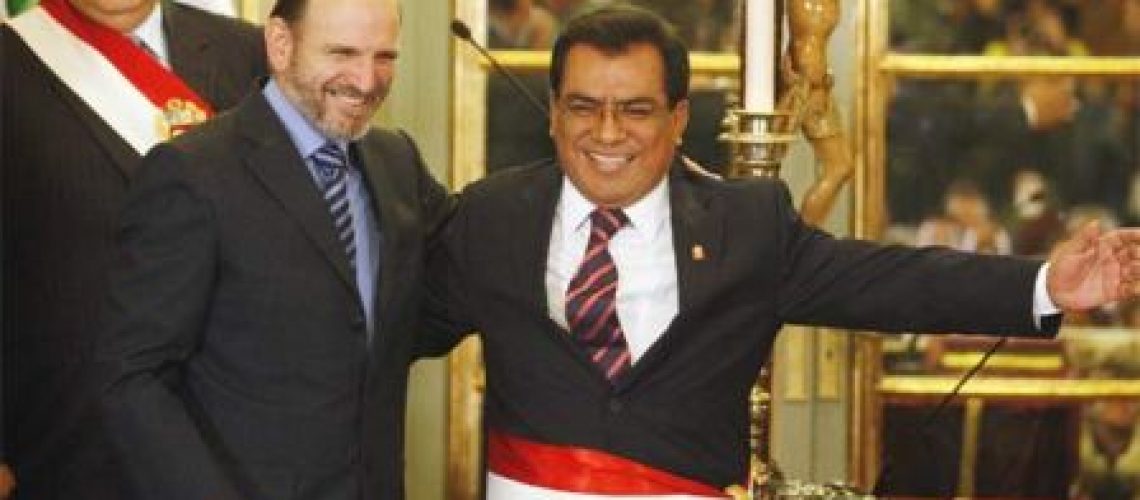 Presidente do Congresso toma posse como novo primeiro-ministro do Peru