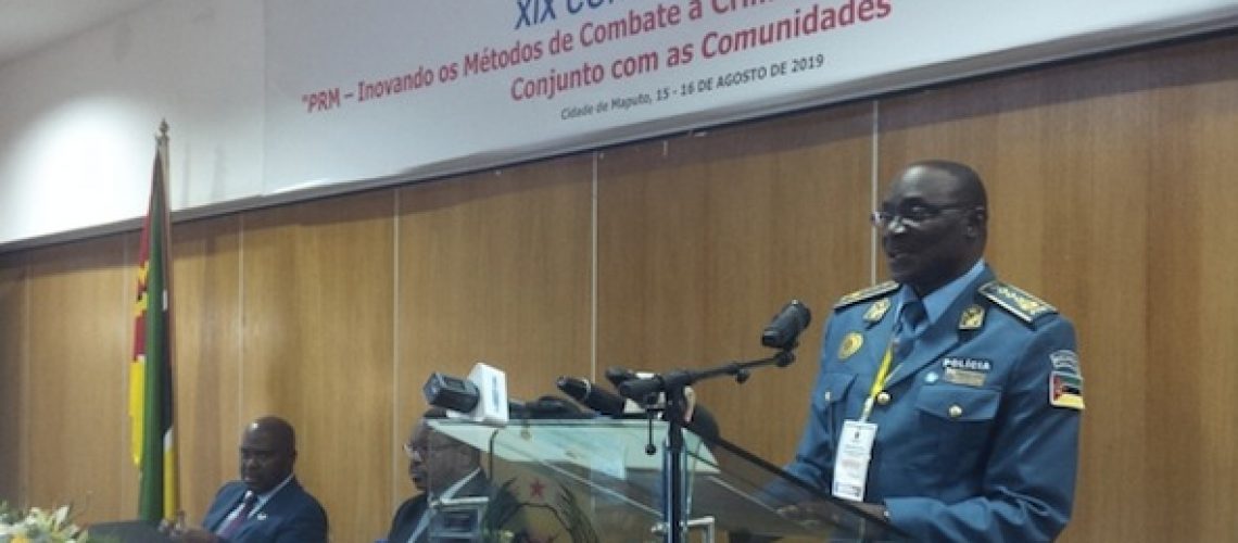 Comandante-Geral da PRM implora a Nyusi “um distrito um comando da polícia