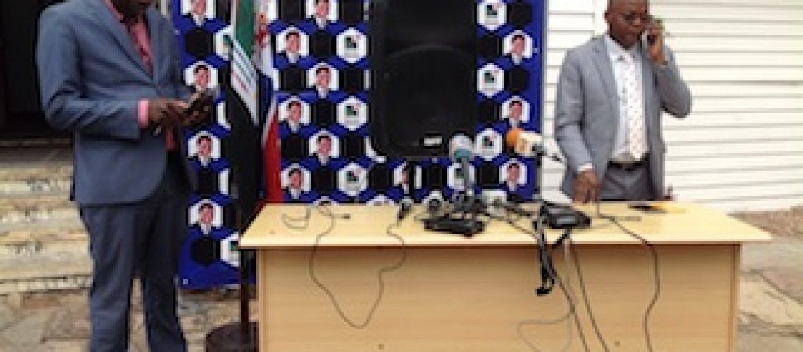 Antes de entregar as armas