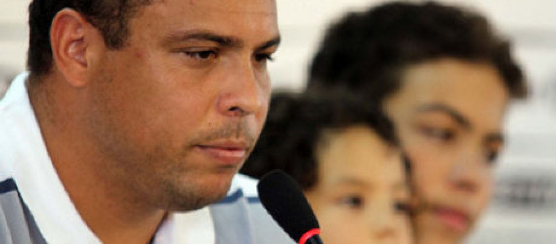 Ronaldo revela hipotireoidismo em despedida:"perdi para o corpo"