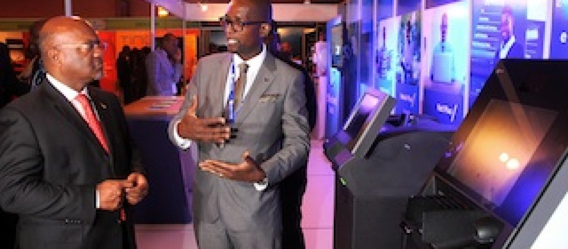 Lançada pelo Standard Bank: Nova ATM aceita depósitos de até mil notas por minuto