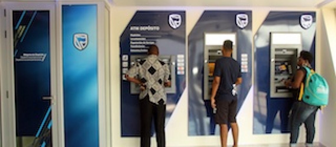 Agência da Av. do Trabalho: Standard Bank apresenta nova cara e novas funcionalidades