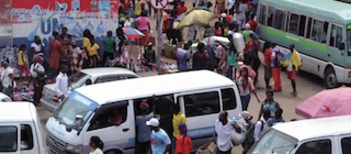 Moçambique “está a sair da crise” por isso já podem entrar em vigor novos preços dos transportes de passageiros