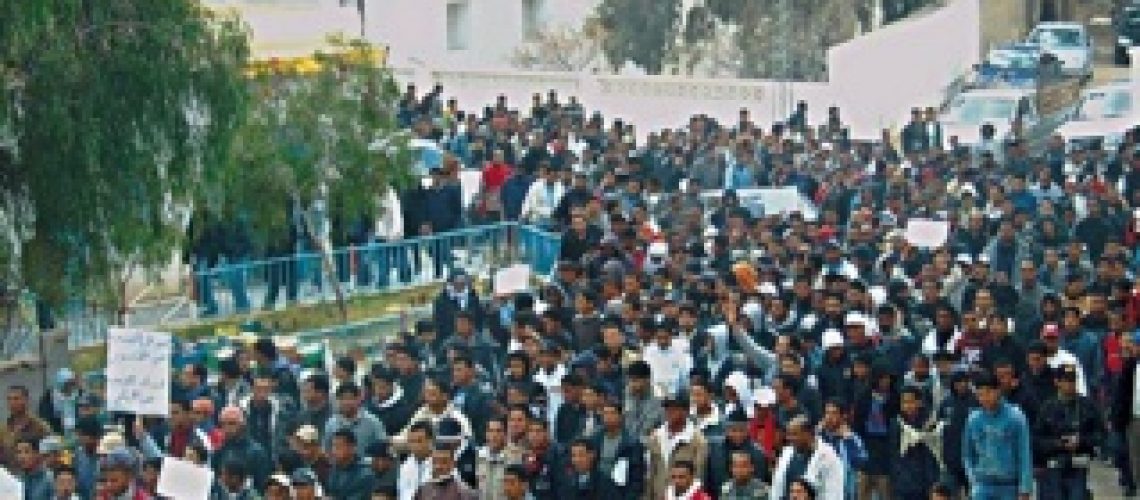 Manifestantes na Tunísia pedem renúncia do Presidente